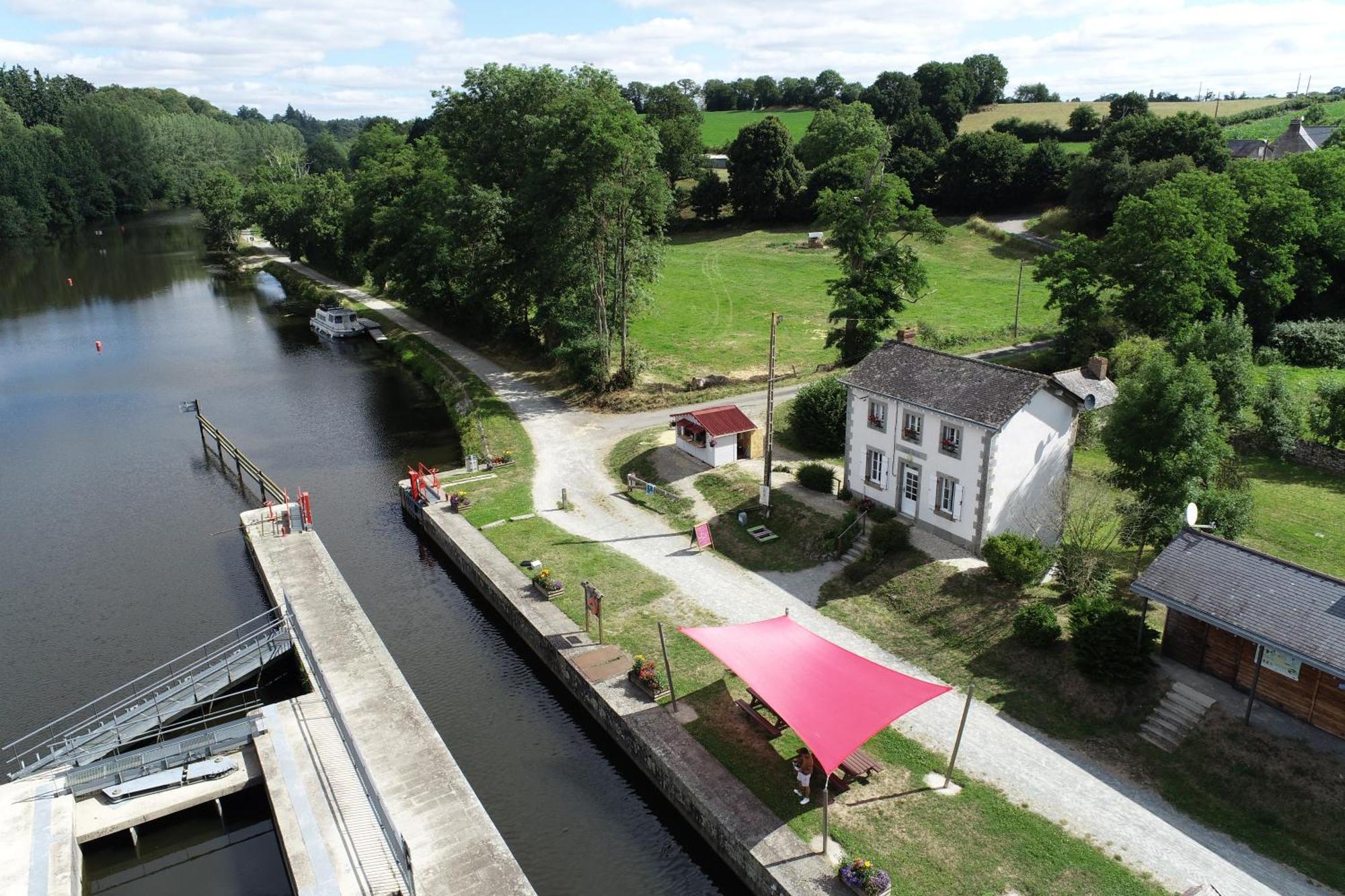 SaceEcluse Le Port, Etape Velofrancette住宿加早餐旅馆 外观 照片